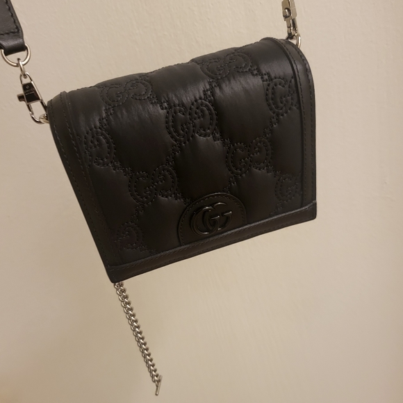 Authentic GG Matellase Mini Messenger Bag - Picture 2 of 13